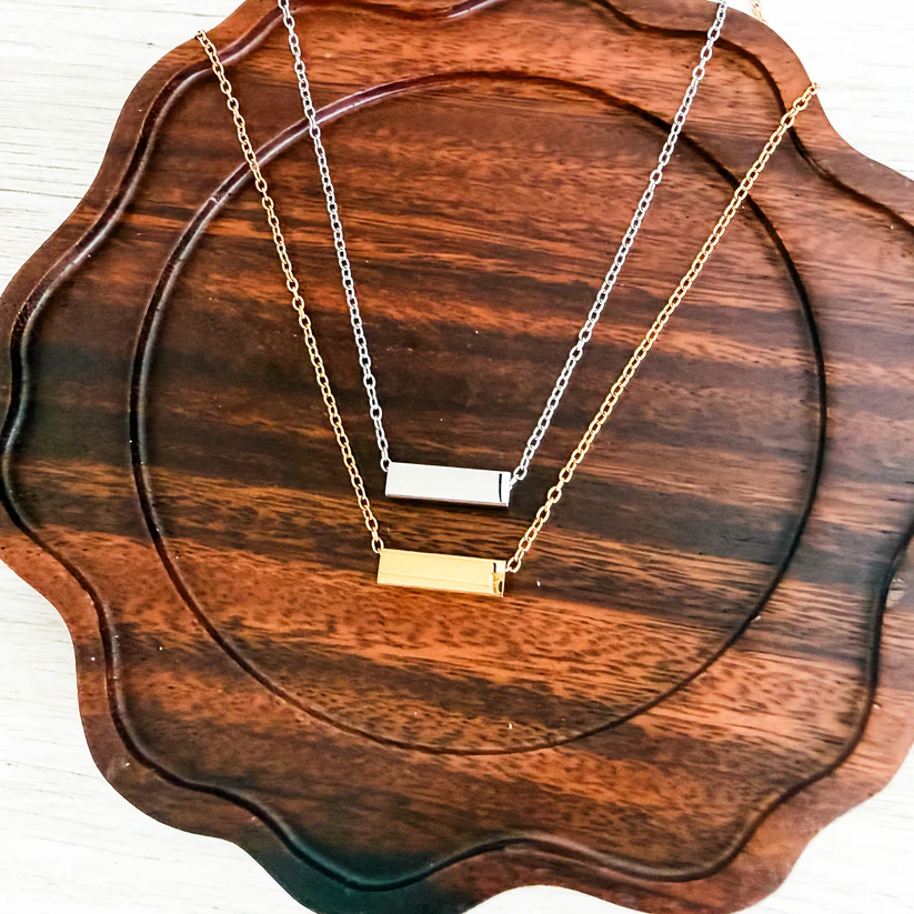 Soléa Bar Necklace
