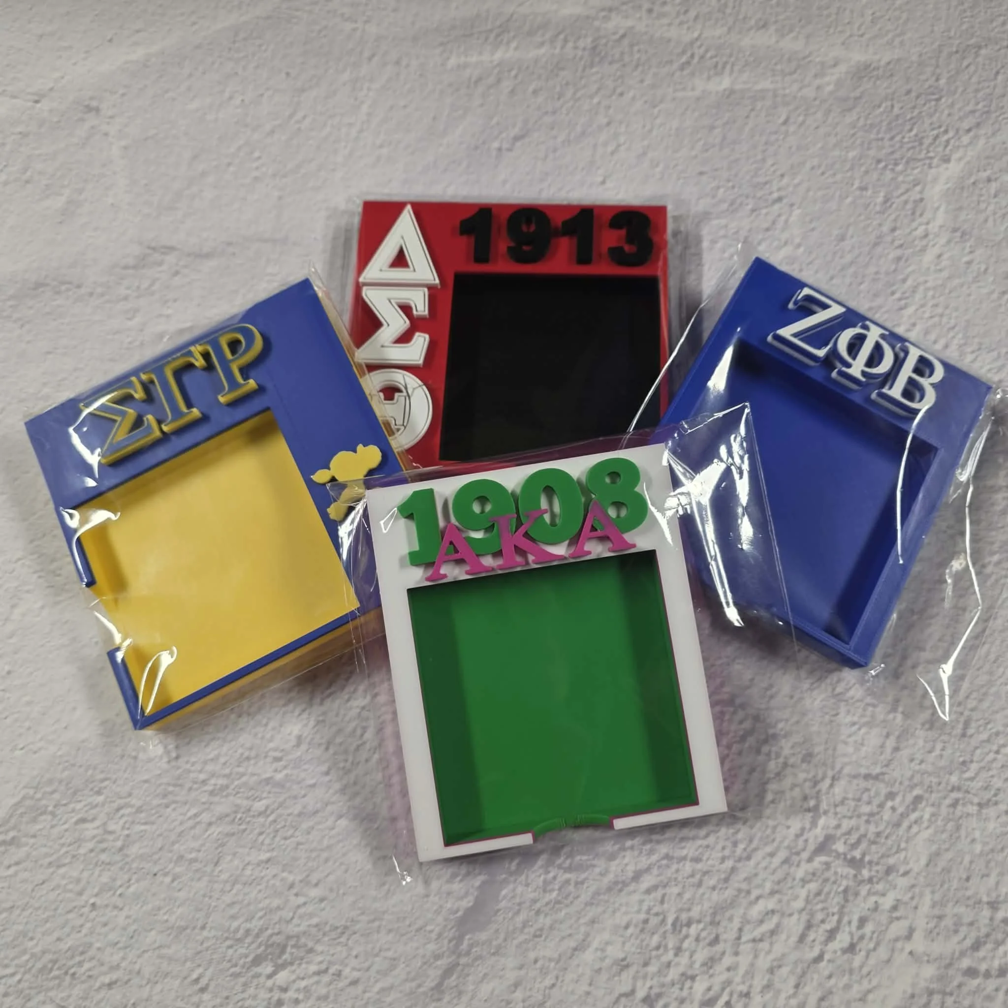 Custom 3D-Printed Desktop Notepad Holder