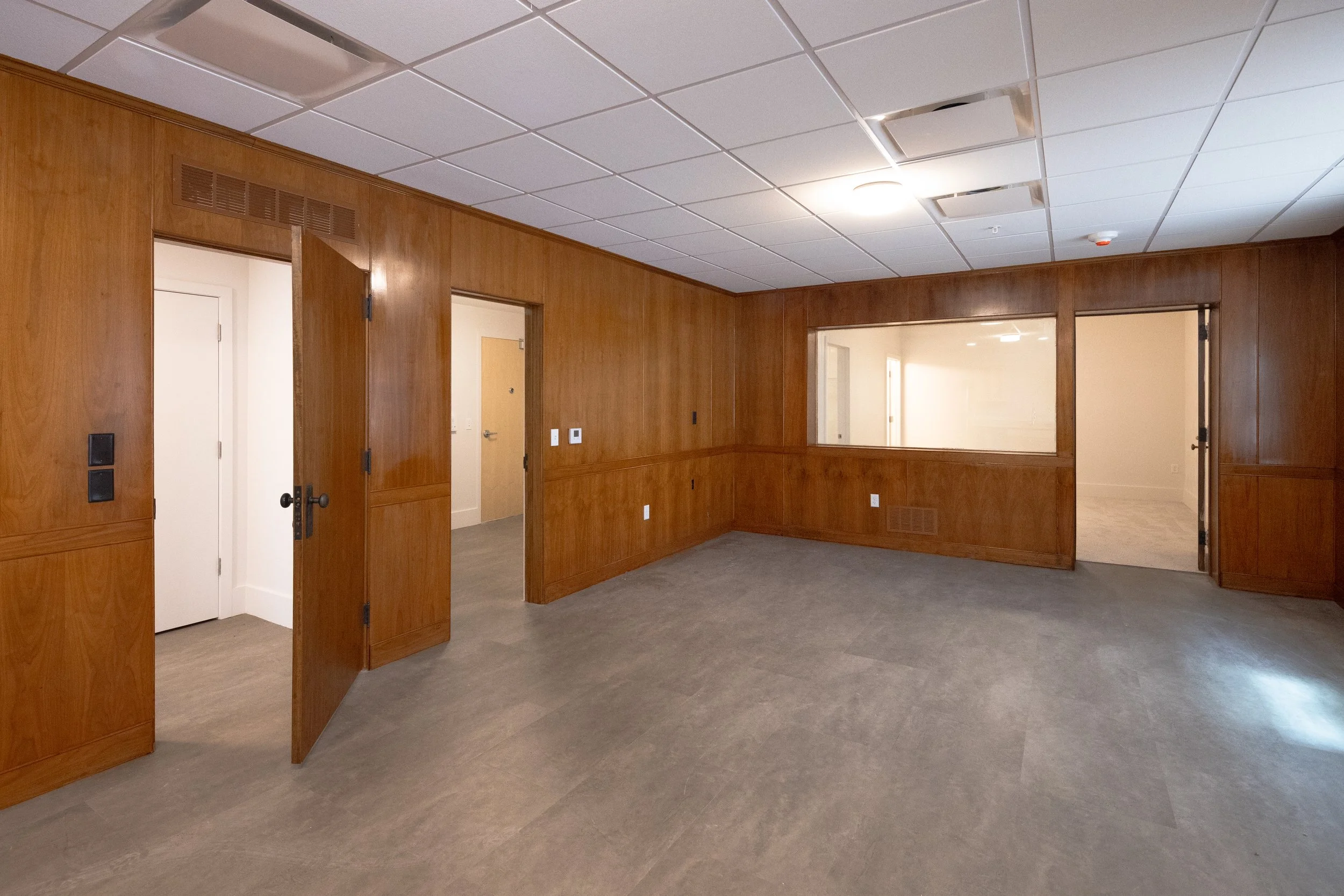Room104.IMG_8058.v2.jpg