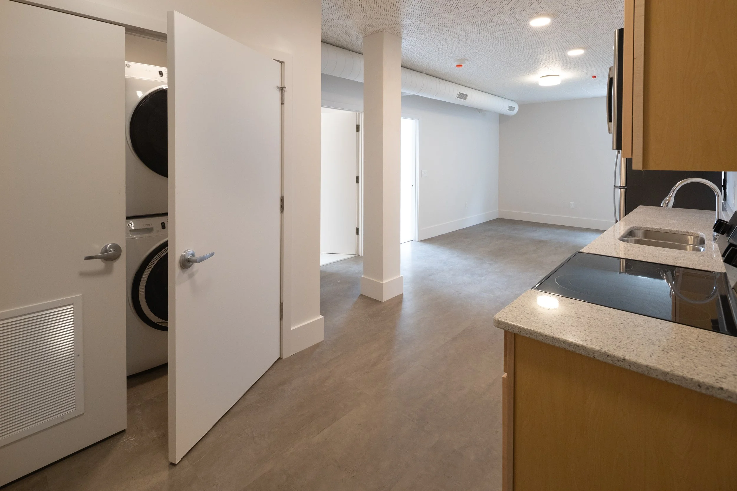 Room102.IMG_8016.v2.jpg