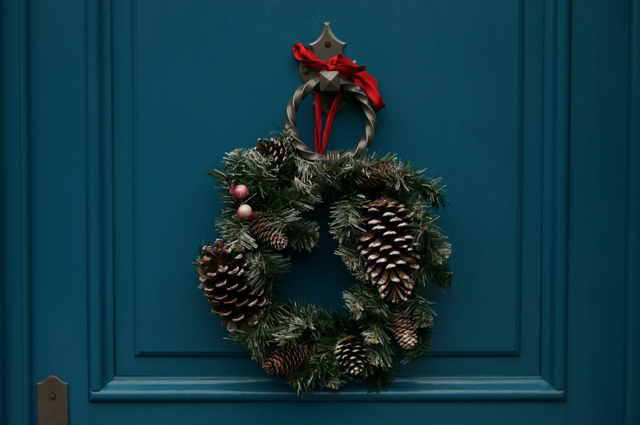 A Therapist’s Tips for Navigating the Holidays with Narcissistic or Immature Parents