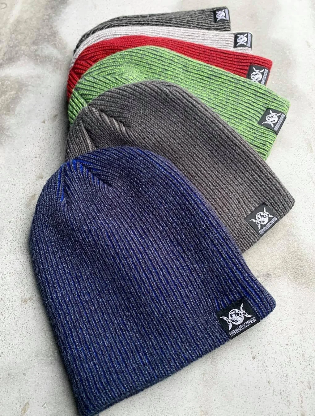 4q-beanie1.jpg