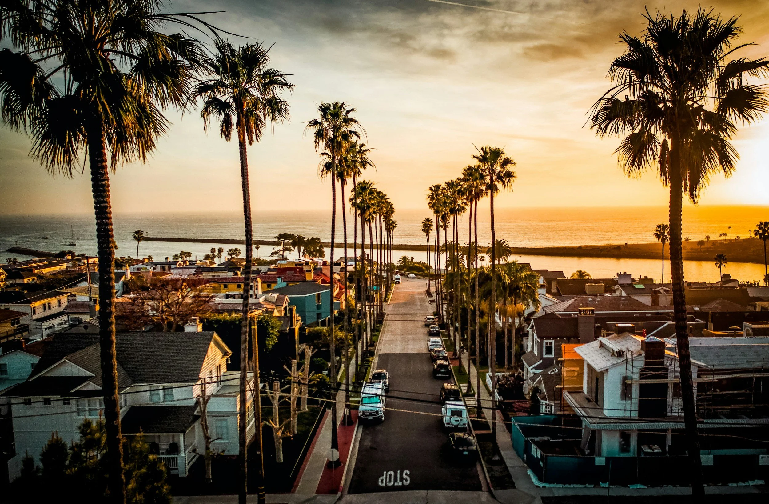 Comparing Real Estate Opportunities: Corona del Mar vs. Newport Beach in 2026