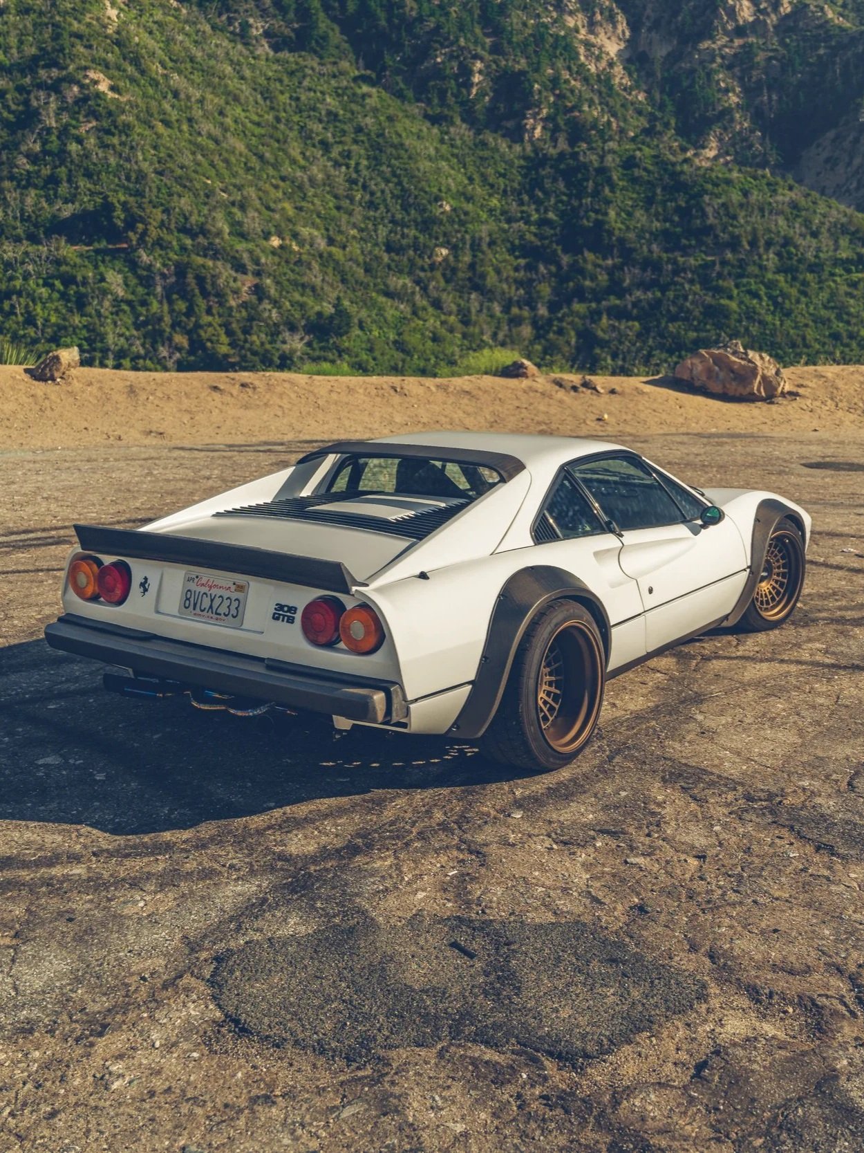 F002