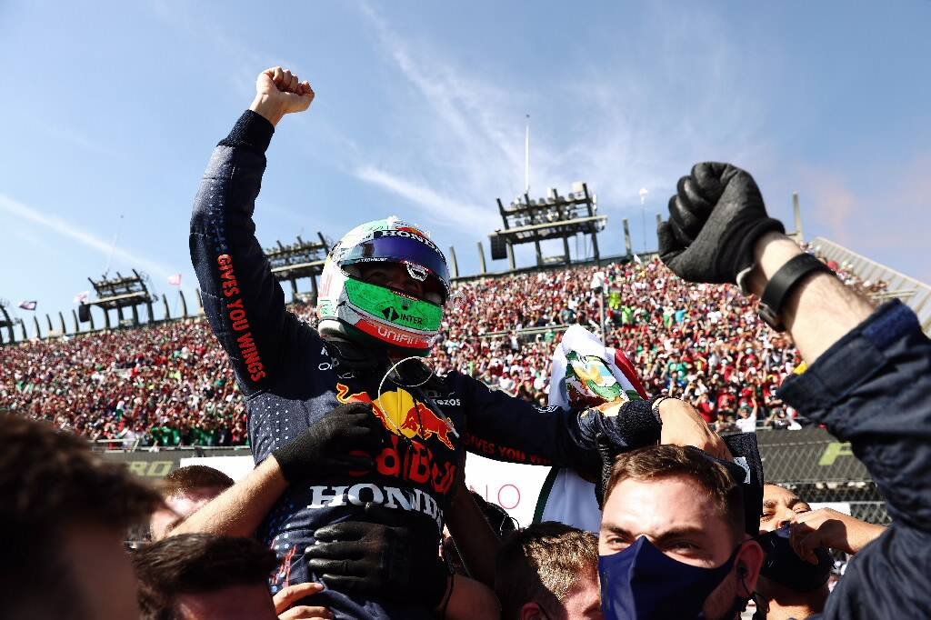 Customer loyalty in sports: Turning your customers into lifelong loyal fans