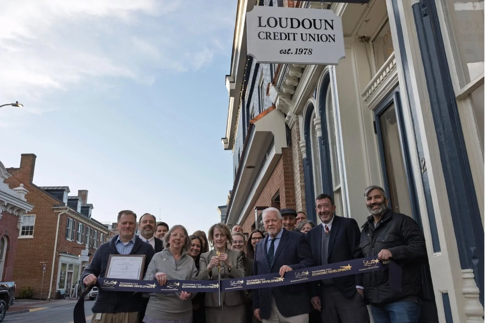 "It took a village to get here, and it will be a village here going forward."

Loudoun Credit Union Board of Directors Chair Cindy Mester summed it up perfectly at the grand opening of our new location in historic downtown Leesburg!

Thank 