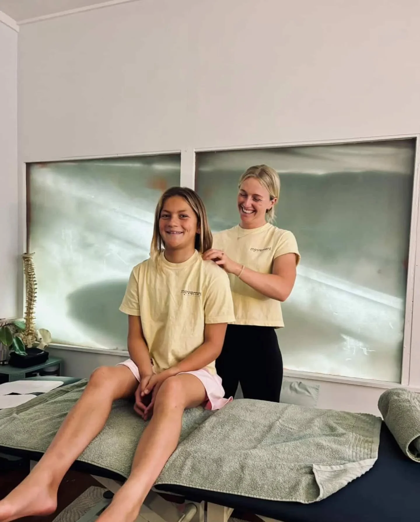 Accidentally twinning with @bella.georgeson yesterday during her chiro appointment 👯&zwj;♀️