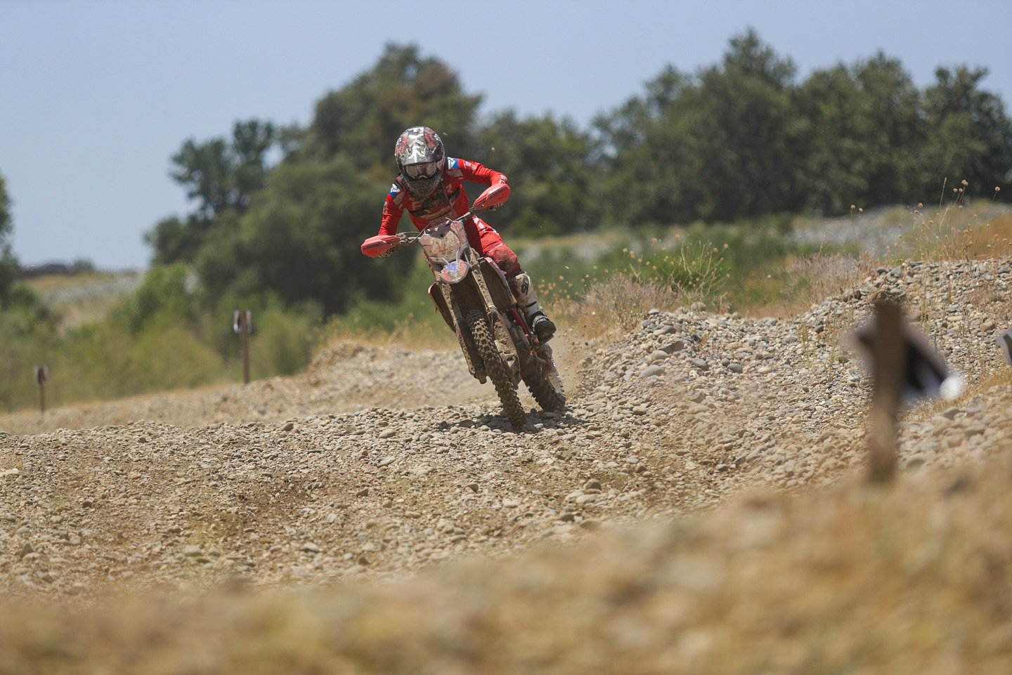 Local boy @daredemartile takes home his third second🥈@ngpcseries in a row in Marysville

Dare sits second in points -35 off of series leader

#ngpc #big6 #ngpcseries #offroad #offroadracing #sra #sragp #socal #moto #braap #glenhelen #honda #gnarly #