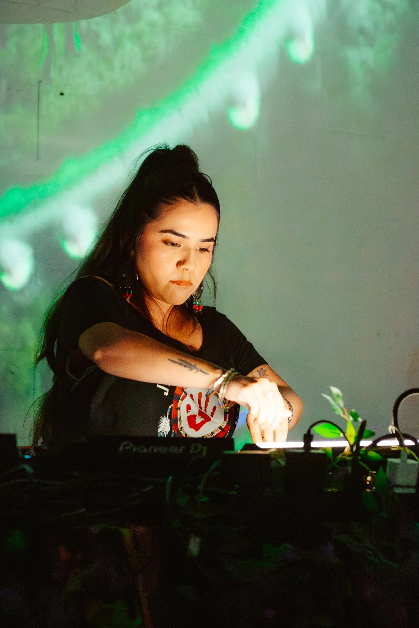 20260425_BassNBabesNBlaze_LosAngeles_Neecy_KSeibert-7.jpg