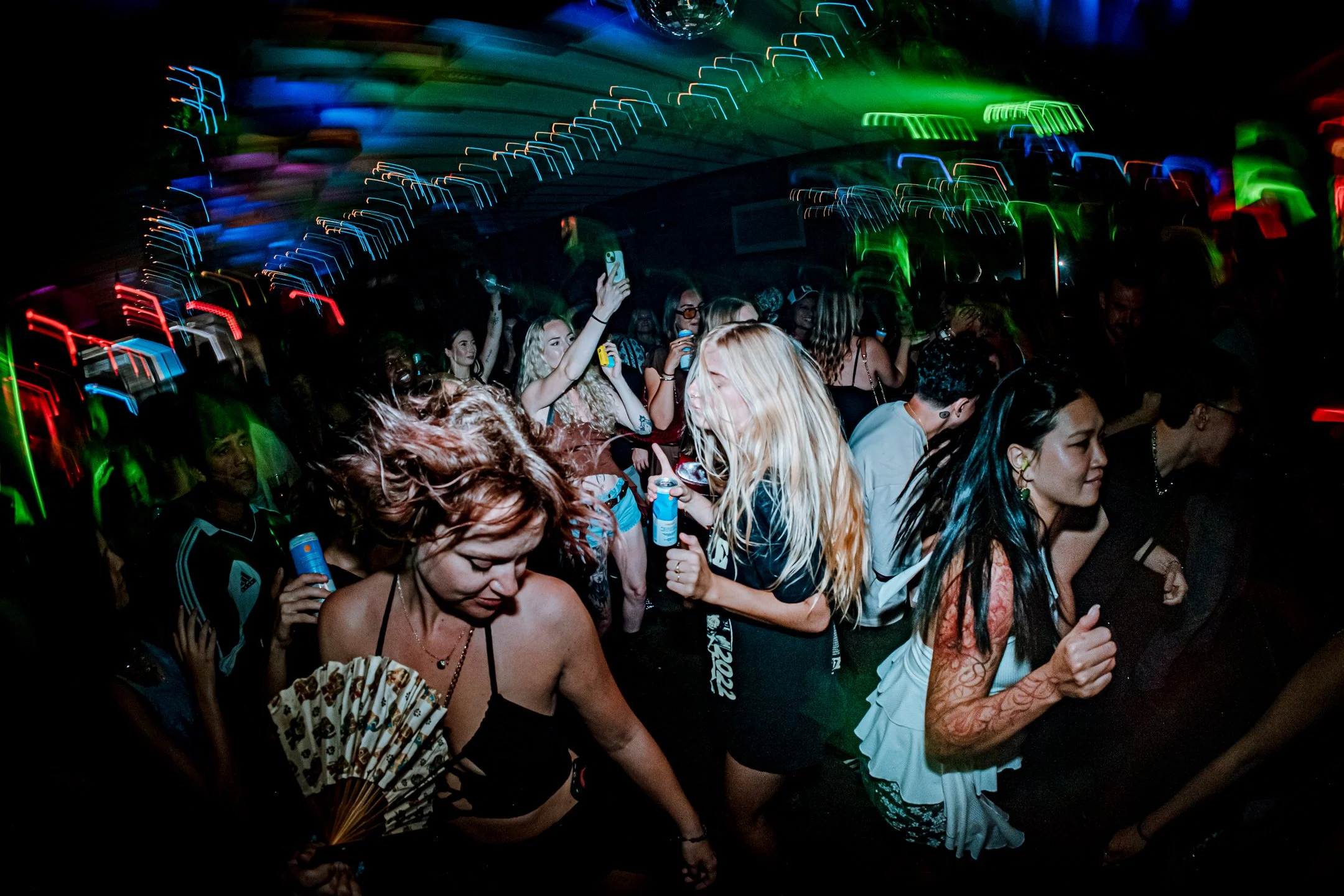 crowd15.jpg