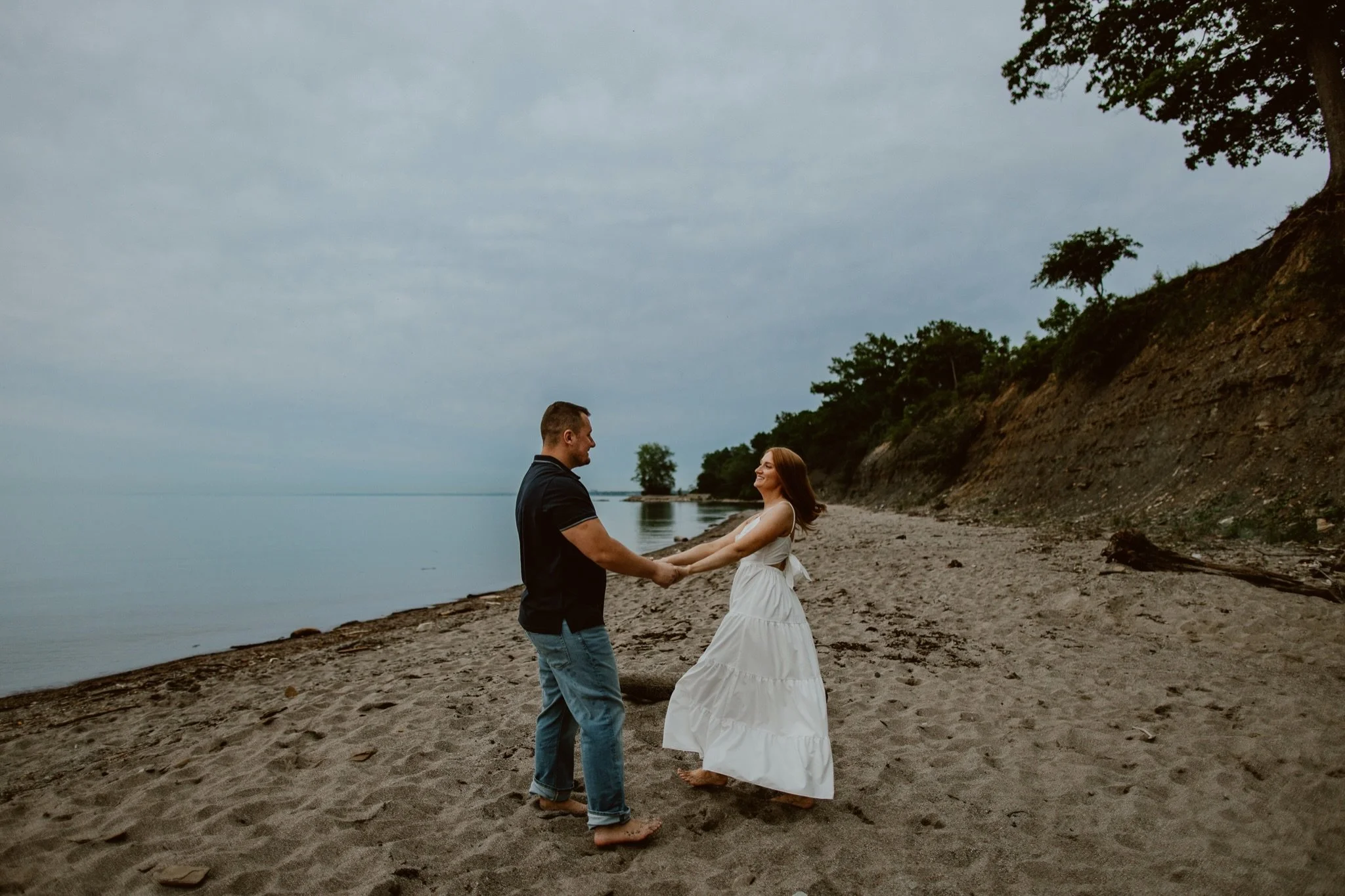 am i bad at social media? yes.
are these two perfection? also yes.
one more peek before they get their gallery! 😬
(and a horizontal photo just to make the algorithm mad!)

#engagementphotos #clevelandweddingphotographer #ohioweddingphotographer