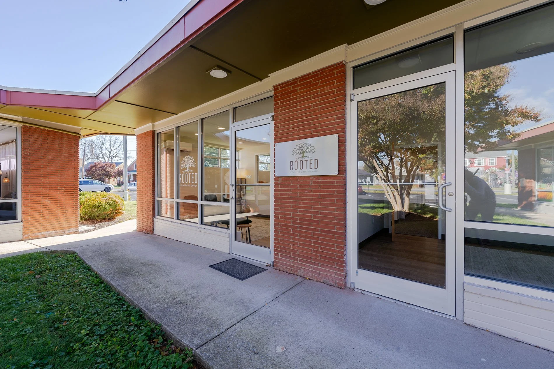 220RosserAve-10.jpg