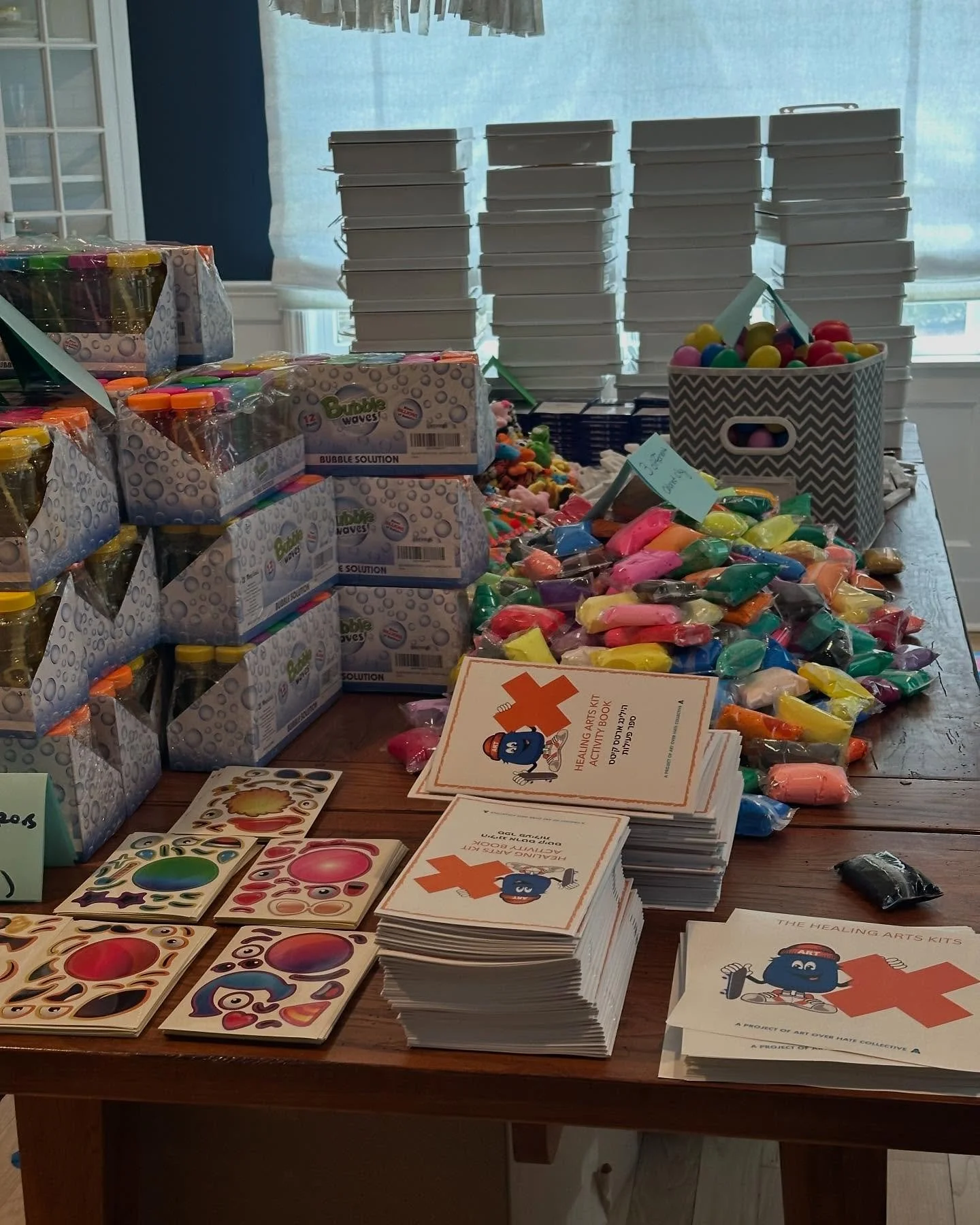 Thank you to Lily for making the Healing Arts Kits her Bat Mitzvah project. Happy Birthday and Mazel Tov to Lily and her family @alimay0418 
The Healing Arts Kits are designed to slow or even stop new cases of post-traumatic stress disorder in Israel