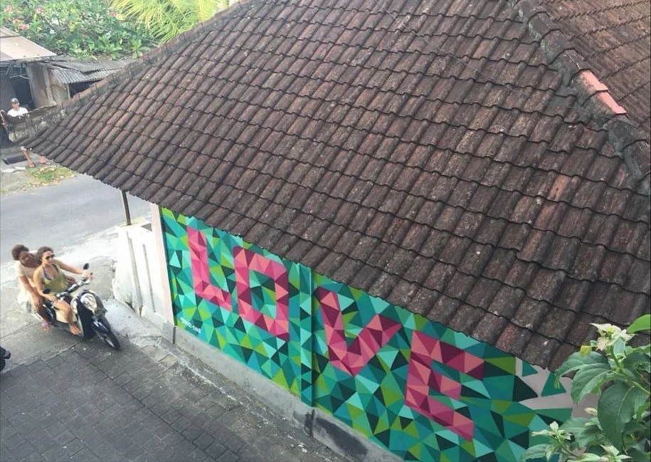 Continuing our world tour with murals this time from Indonesia