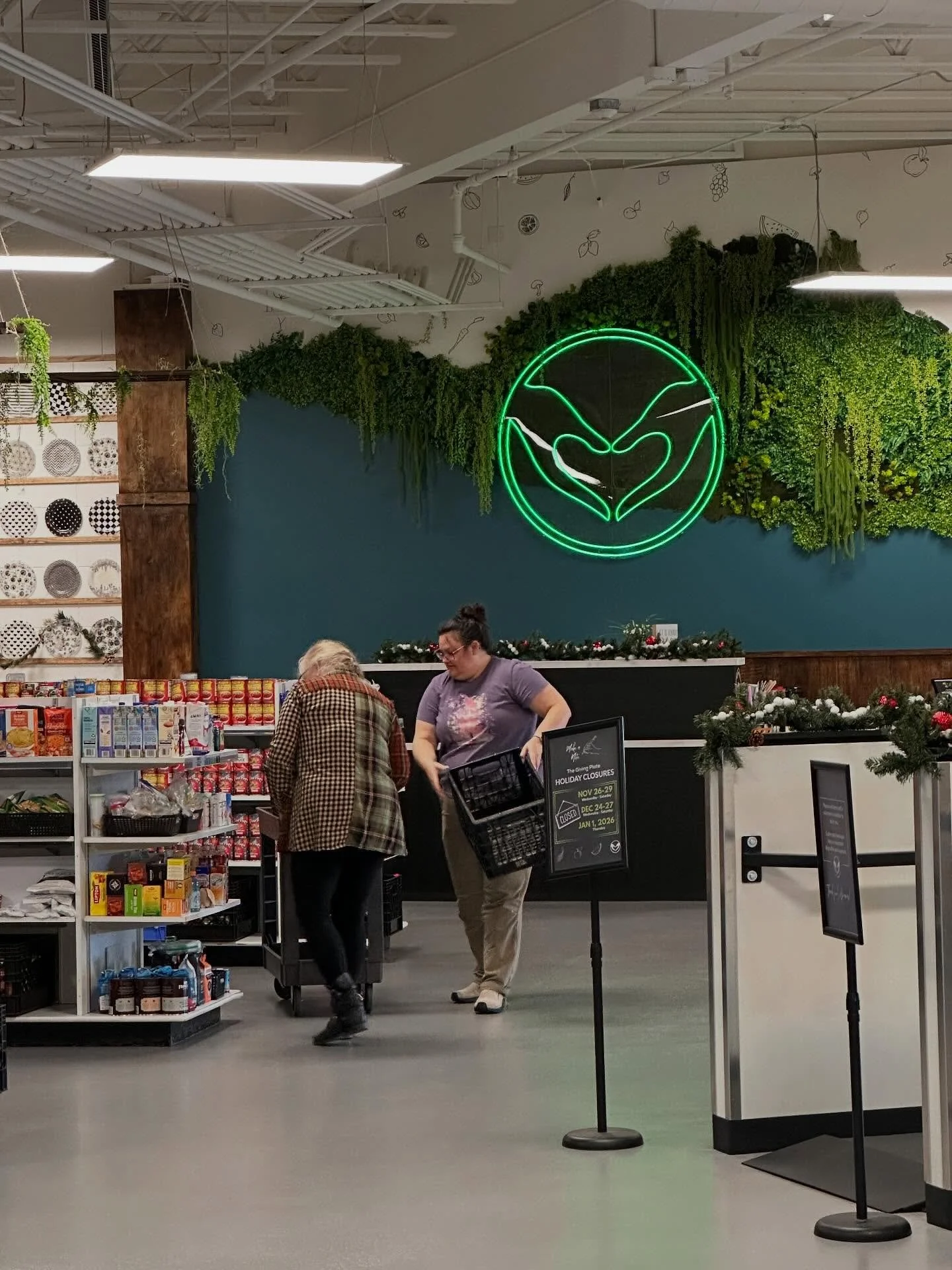 Last week our team had the opportunity to volunteer at @thegivingplatebend, helping restock shelves for families in Central Oregon.

It was a hands-on reminder that behind every box and can is a neighbor, a family, or a child who depends on this supp