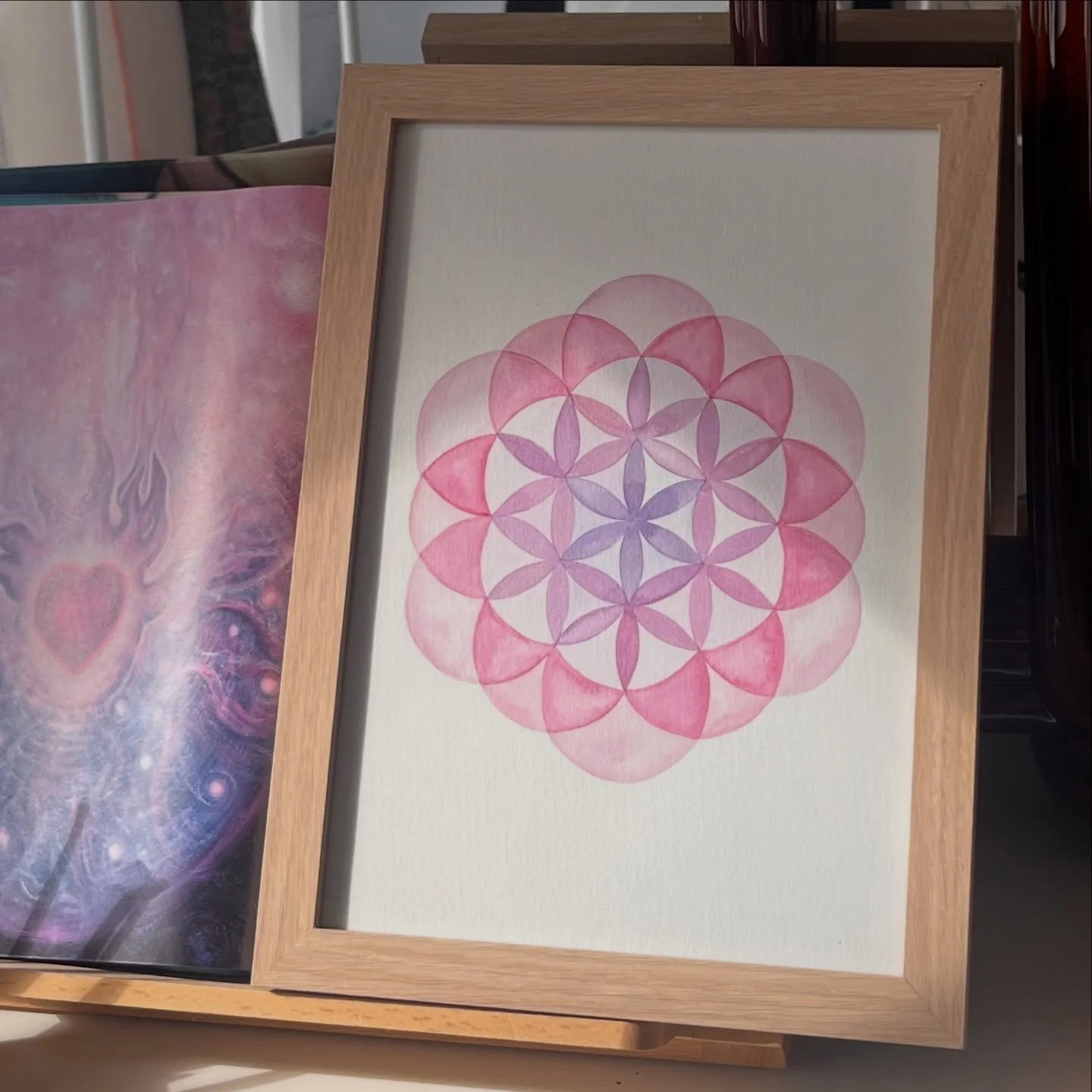 Sometimes a piece feels too special to let go of&hellip; 🥰🌸💕

I just loved the soft pink tones in this piece so much that it felt like something I wanted to keep for myself and have in my own space 🧚&zwj;♀️✨

This is a watercolour flower of life 