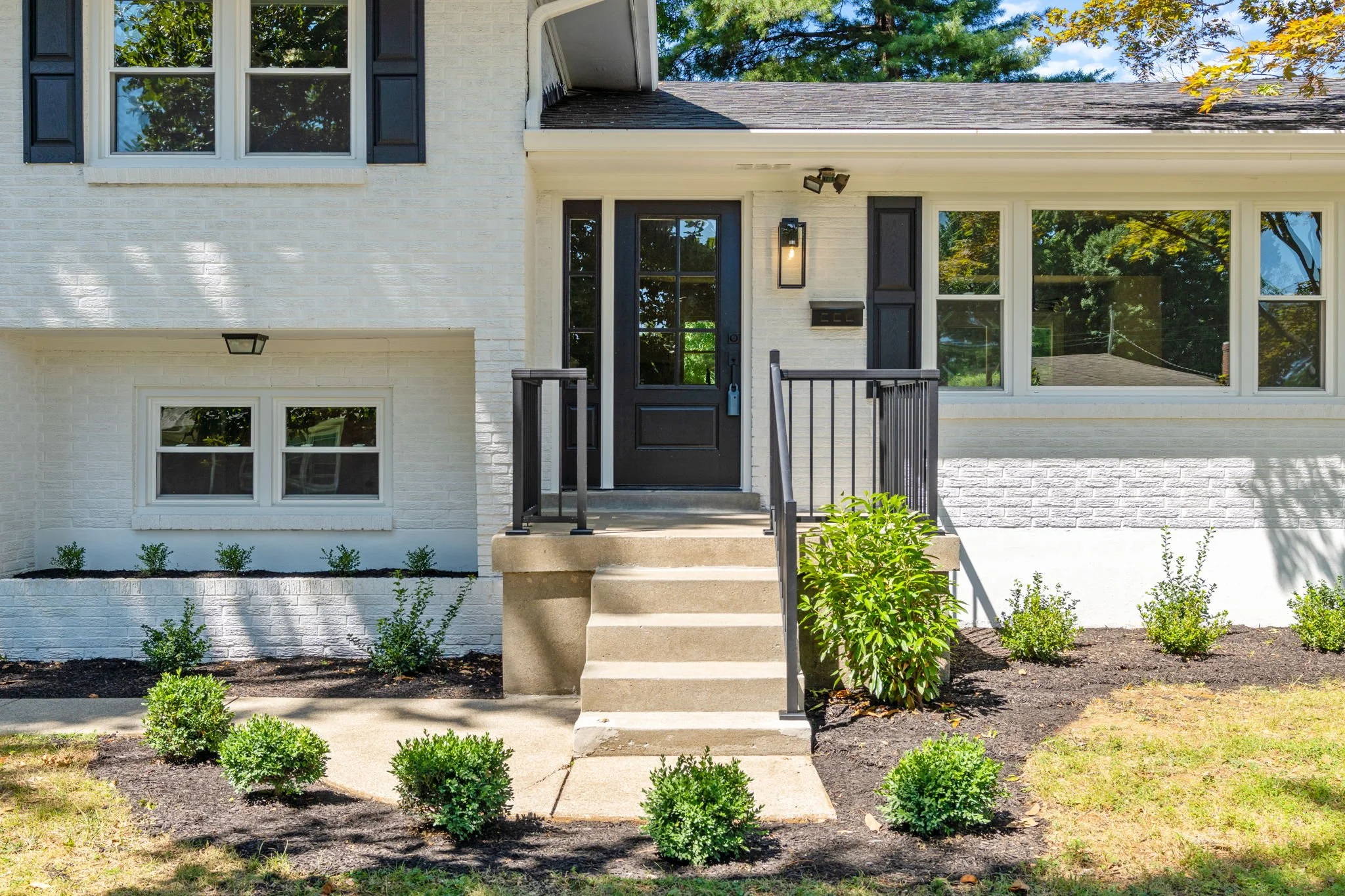 1606 Vivian Ln-15.jpg