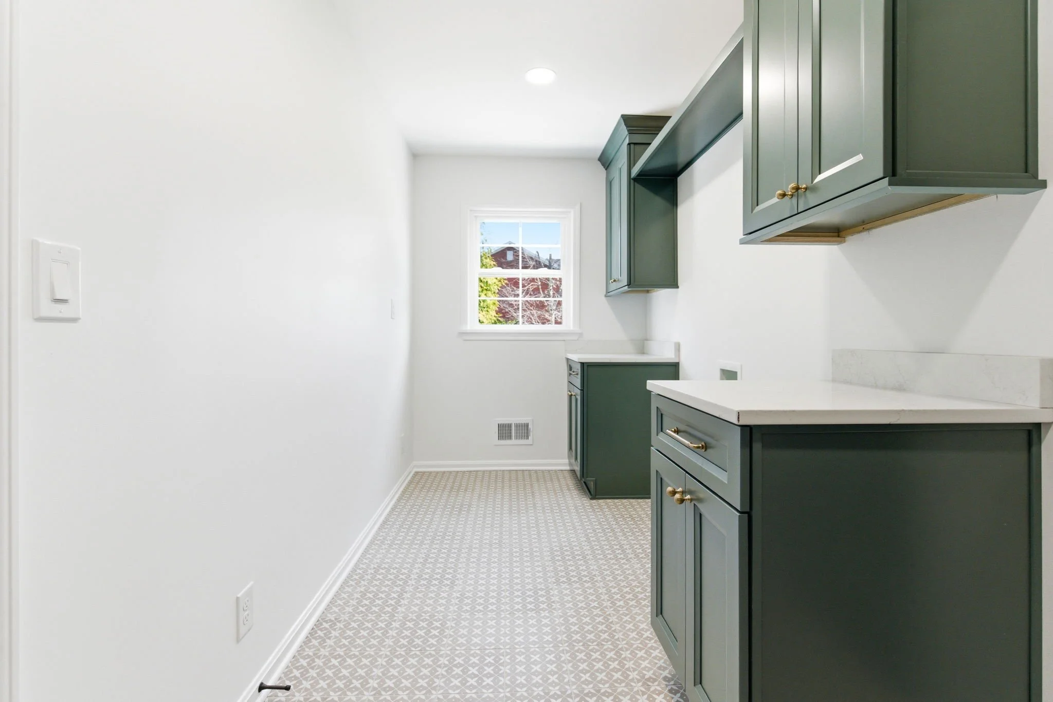 705 Colonel Anderson Pkwy-36.jpg