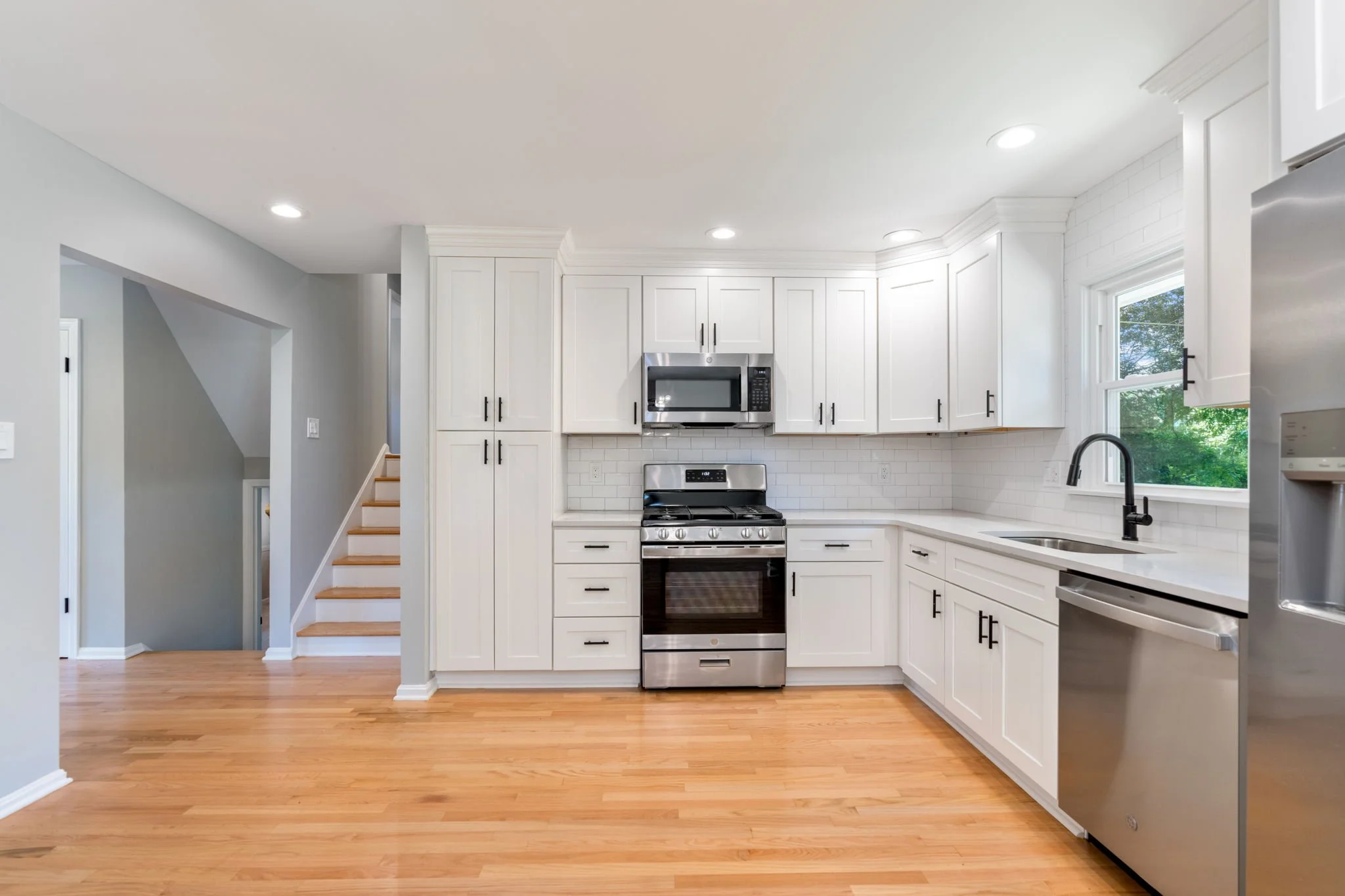 1606 Vivian Ln-22.jpg