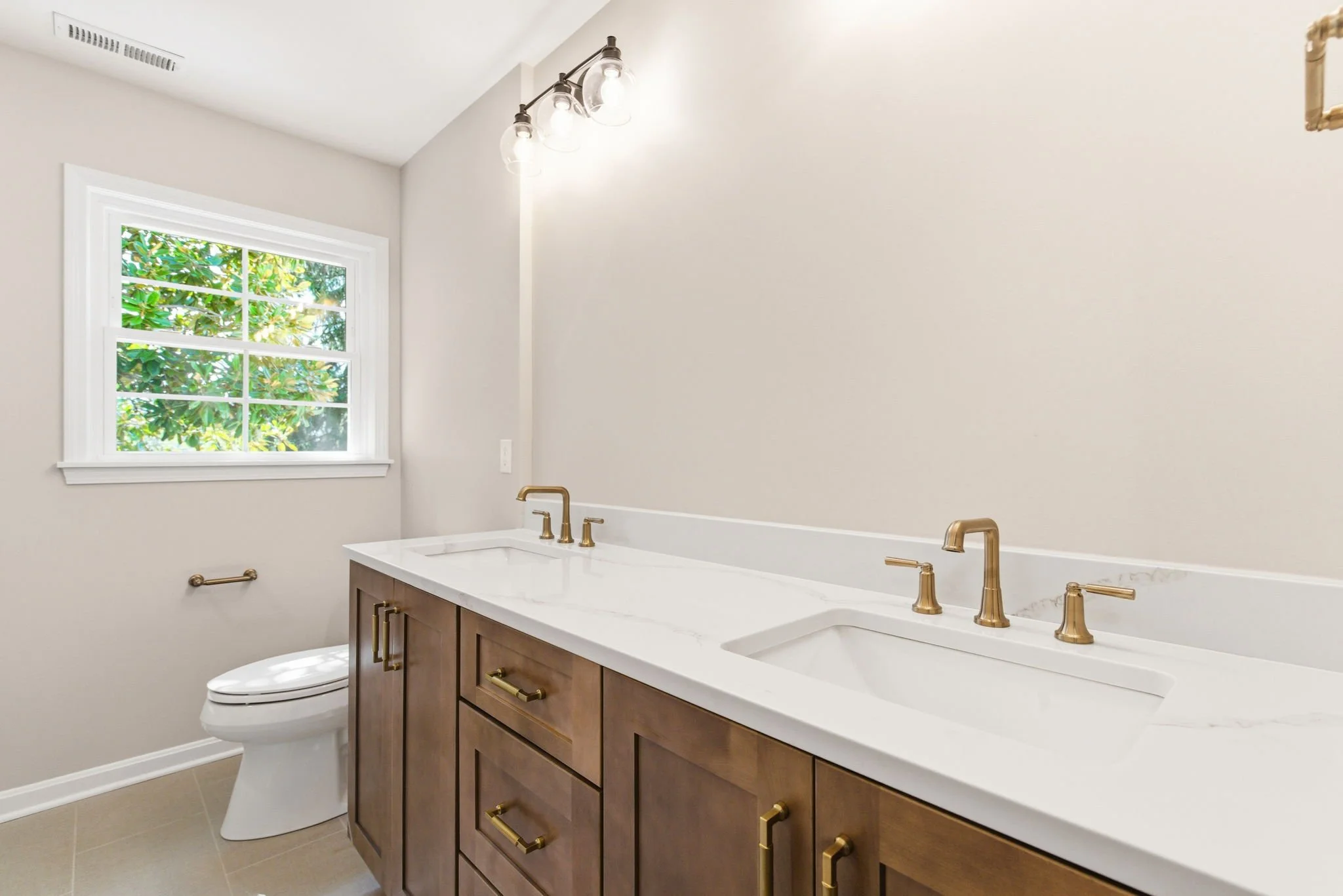 8618 Nottingham Pkwy-45.jpg