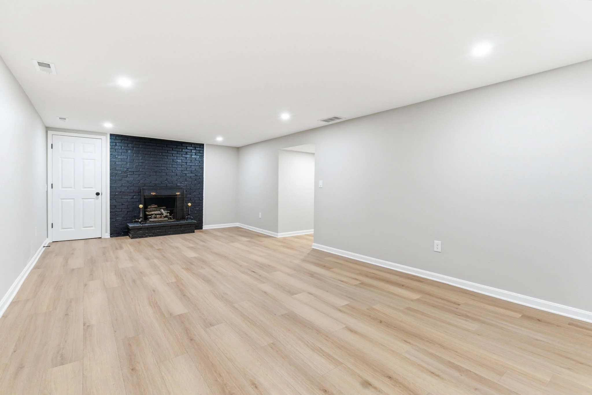 8618 Nottingham Pkwy-56.jpg