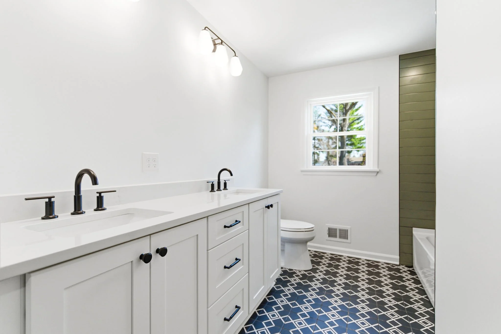 705 Colonel Anderson Pkwy-62.jpg