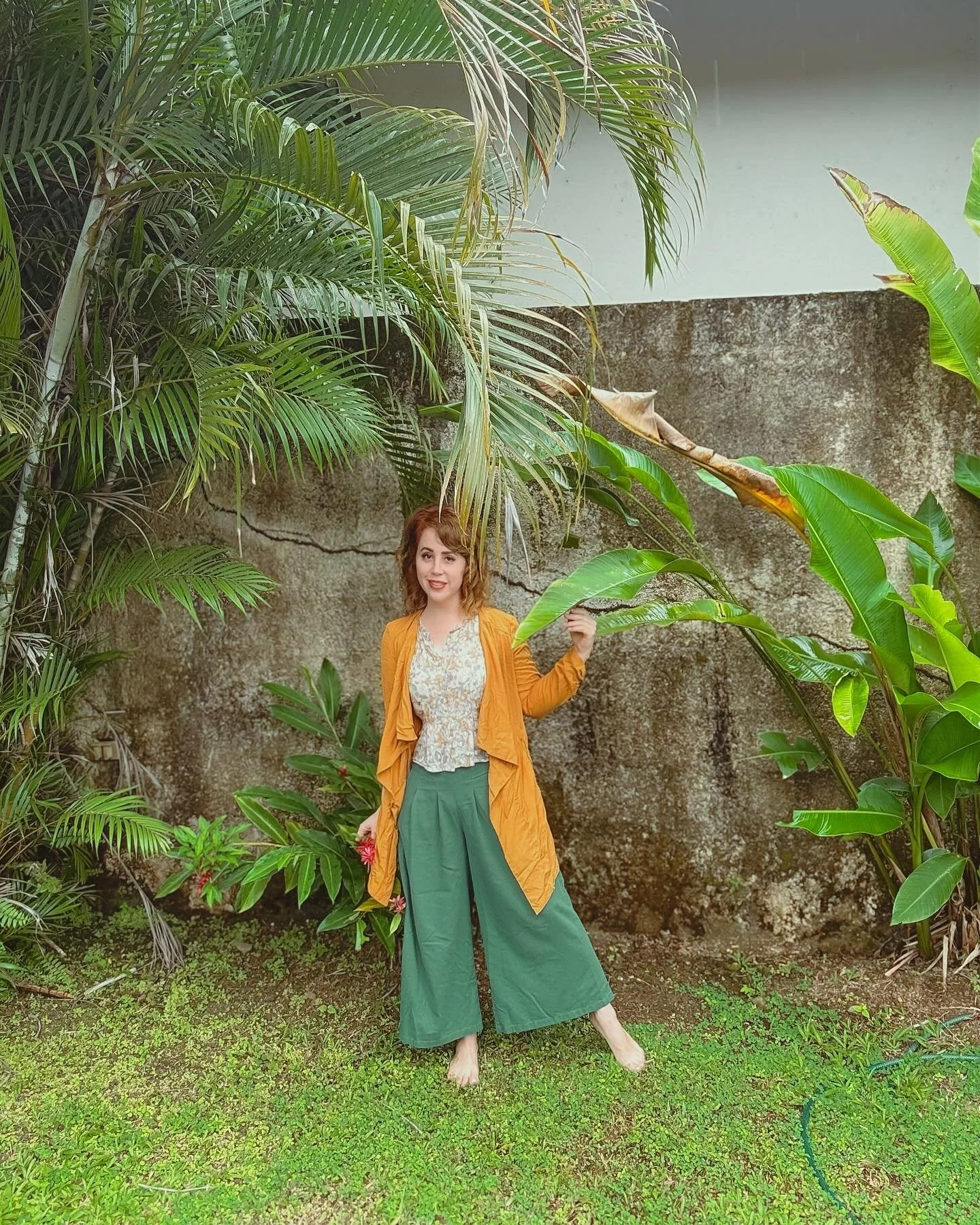 The meaning of life is to find your gift. And the purpose of life is to share it. 
-Pablo Picasso ✌🏻🍄🌈
.
.
.
.
.
.
.
.
.
#costarica #jacocostarica #dreams #heal #plants #tropical #vintage #minnieriperton