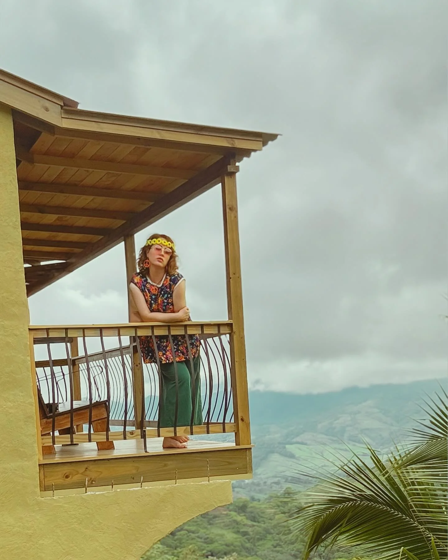 How would it feel if you stepped fully into your power without apology?
✌🏻🍄🌈
.
.
.
.
.
.
.
.
#costarica🇨🇷 #junglelife #hippie