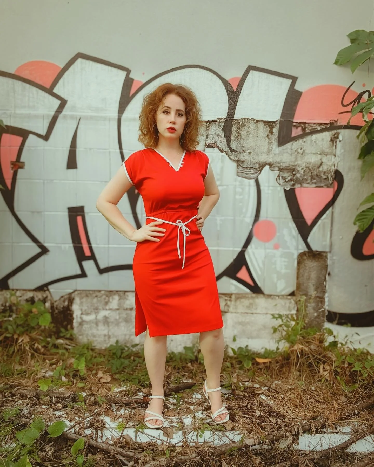 I couldn&rsquo;t help myself with this graffiti wall I found in the middle of the jungle in Costa Rica. Loving this vintage 1970s dress! 😍
✌🏻🍄🌈
.
.
.
.
.
.
.
.
#1970sdress #graffiti #jungle #costarica🇨🇷