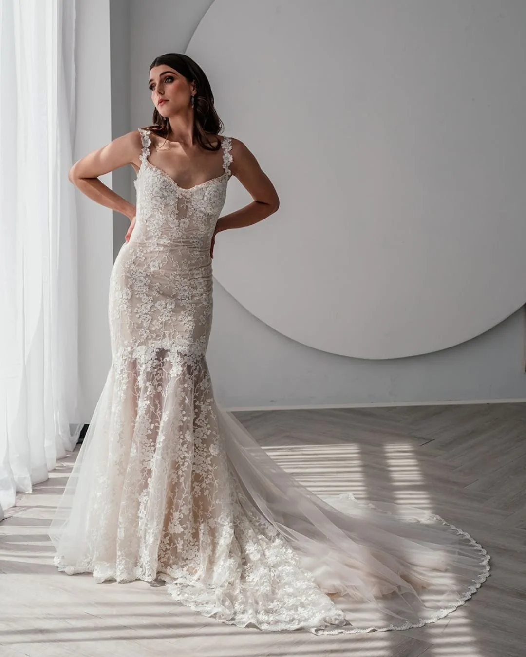 Your bridal shoot is only as good as the space you shoot it in.

Beautiful Aesthetic backdrops. Abundant natural light. No distractions.

This is where bridal brands come to capture content that actually looks premium, not improvised.

If you&rsquo;r