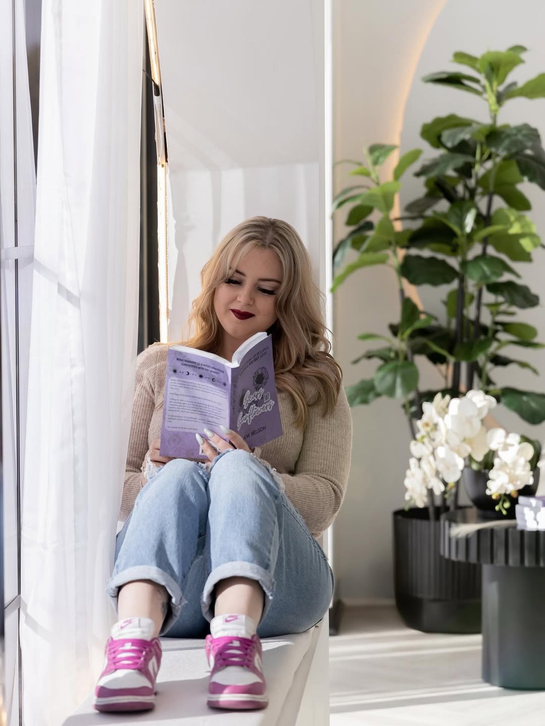 An unforgettable book launch, beautifully brought to life by @goldenwingpress @sheribubble 

From intimate moments to content that lives beyond the night, this is what the right space creates.

Filmed at our Melbourne content studio
📸 Shoots, launch