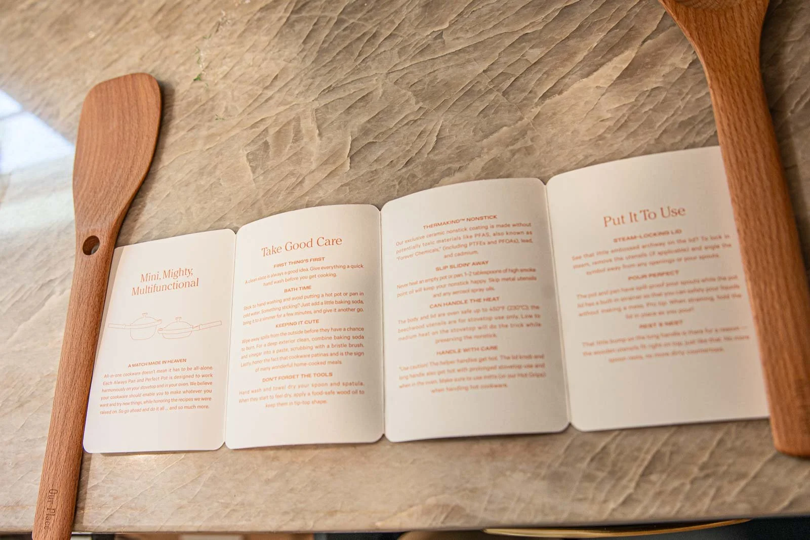 Recipe cards and cookbooks can be found in the drawers that help you get inspired for meals. A guidebook with local recommendations is onsite as well. 