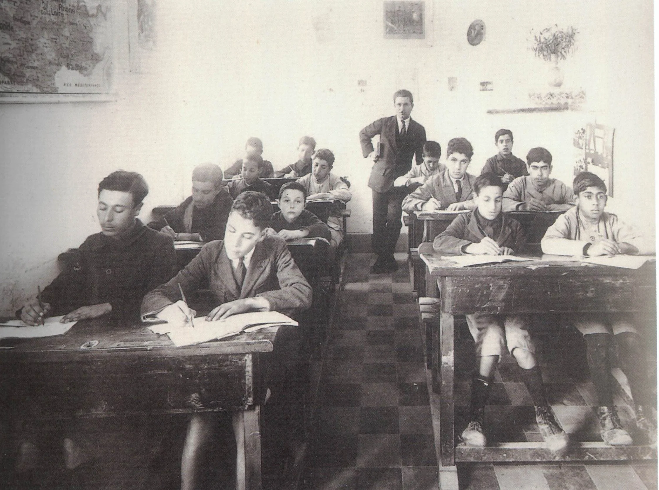 AIS School