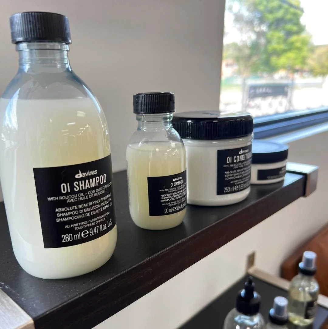 ⭐️Introducting, Oi!⭐️

This is the first Davines line that I fell in love with, and now I&rsquo;m selling it in the salon!

So, what is Oi?

The Oi line contains Roucou oil, which helps to reduce damage from external aggressors (friction, sun, etc.)
