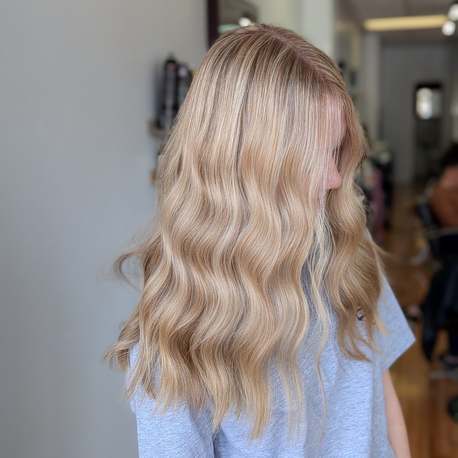 Stunning strawberry blonde just in time for spring 🍓🌟

Appointments are booking up fast, and my next available color appointments are beginning of May. Please send a message or use my booking link to book your appointments!