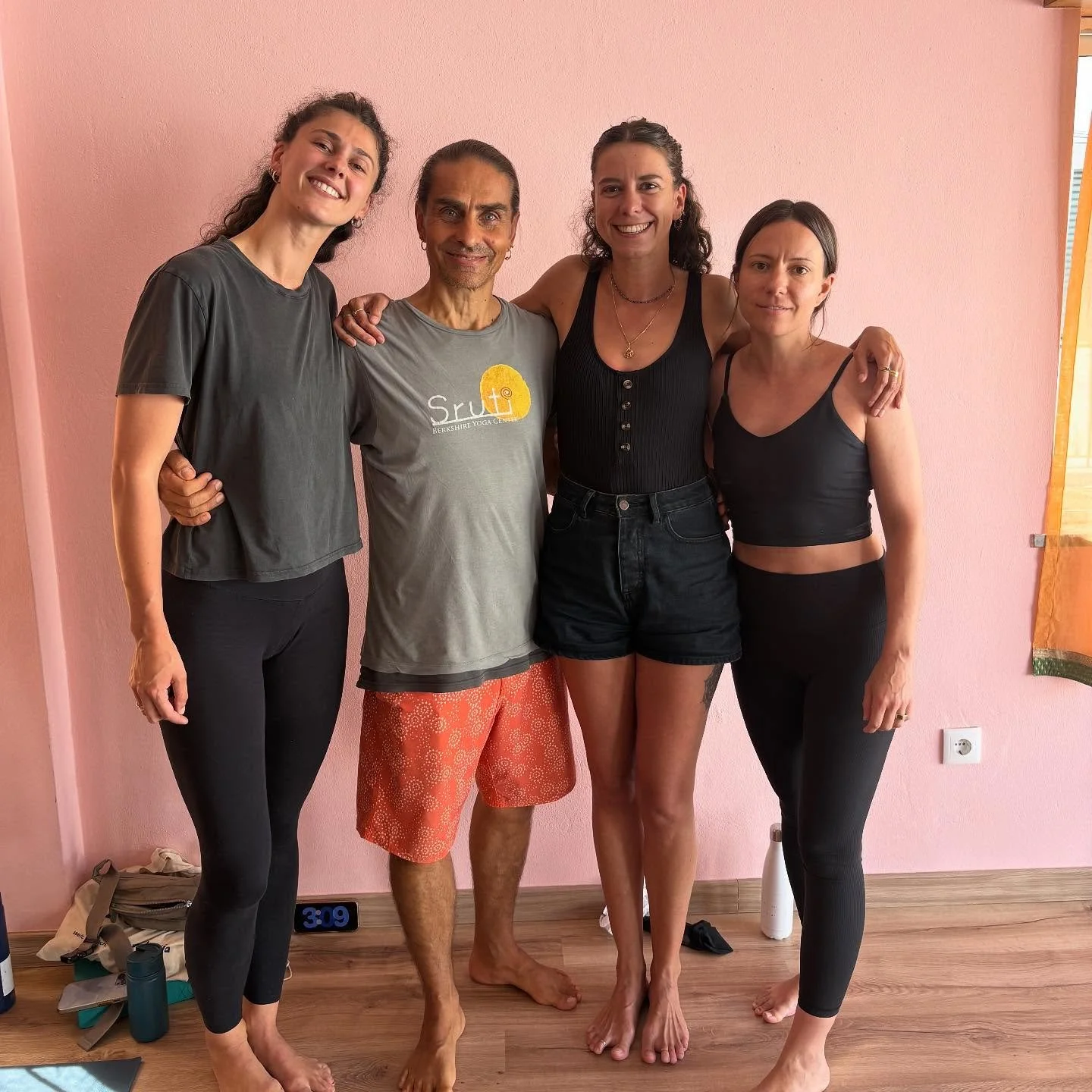 Paramparā is the uninterrupted transmission of knowledge from the teacher to their student, from the mentor to their disciple. From one generation to the next, knowledge is passed on with the main mission of preserving the accuracy of a tradition. 

