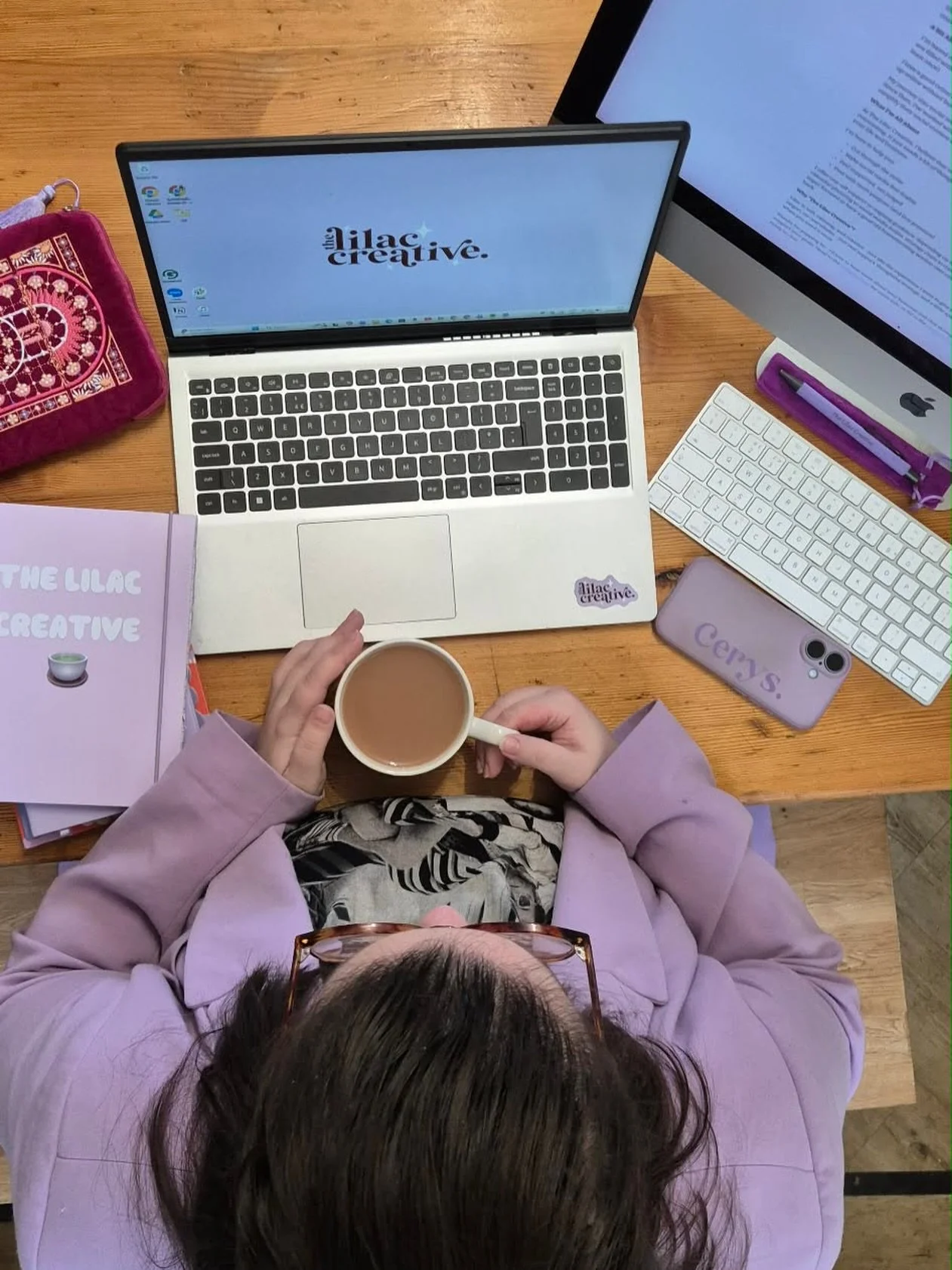 This is where most of my work actually happens👩🏻&zwj;🏫

At the table, coffee going cold, notebooks galore, at least 3 different ideas on the go at once&hellip;

Before anything becomes a content calendar or a strategy, it usually starts here - scr