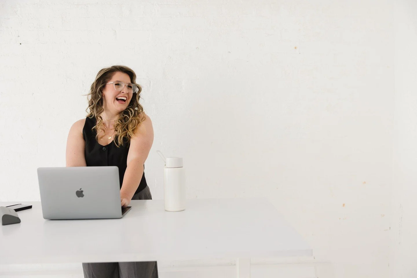 One week. One dream. One thriving store.

When small business owners trust me with their Shopify vision, I don&rsquo;t just build a website&mdash;I help launch a future. Every project is personal, and seeing a client&rsquo;s store go live (and get sa