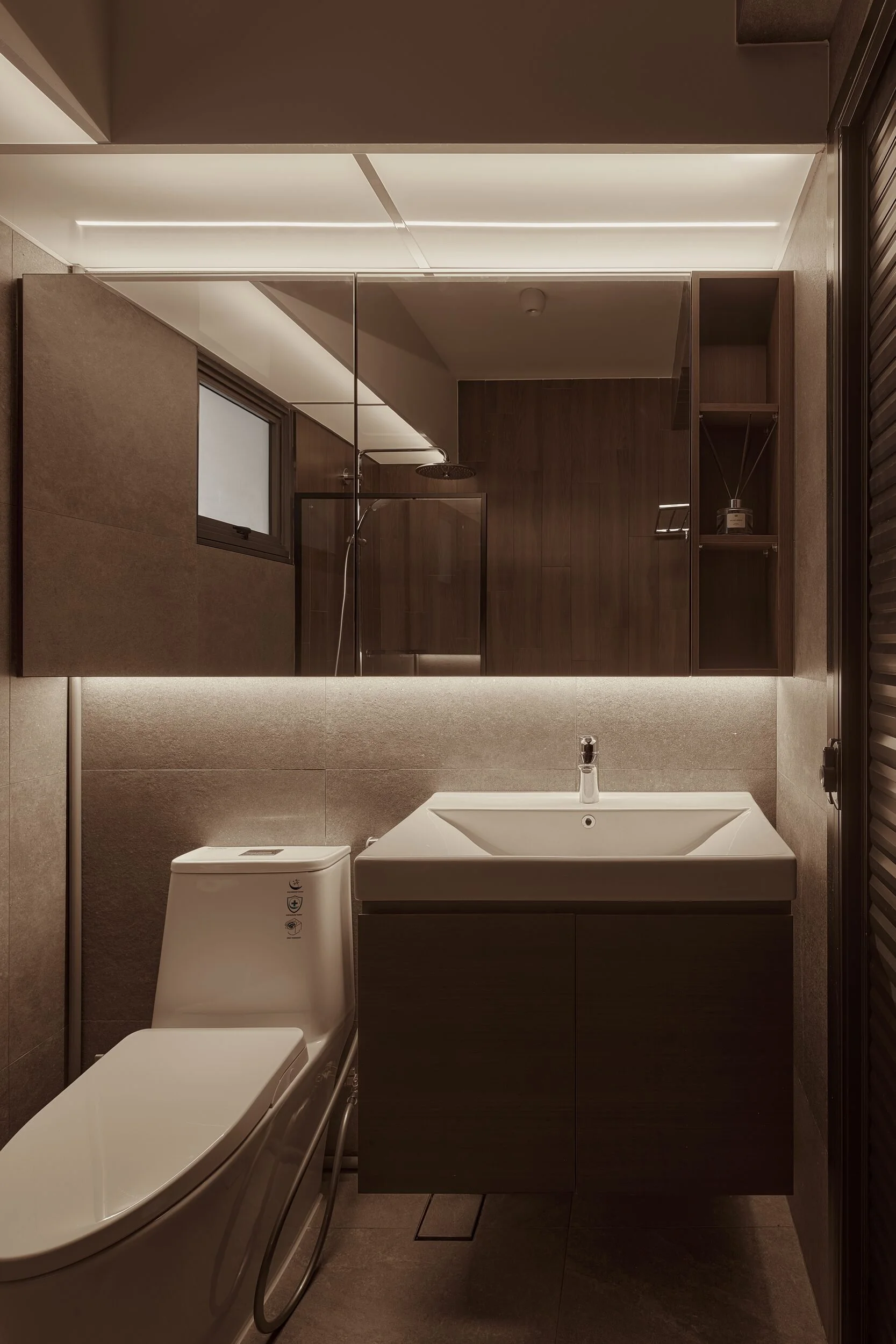 Blk 227A #06-145 Bartley Walk 22.jpg