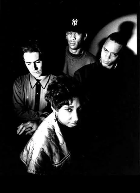 Antes e depois: “Blue Lines” dos Massive Attack