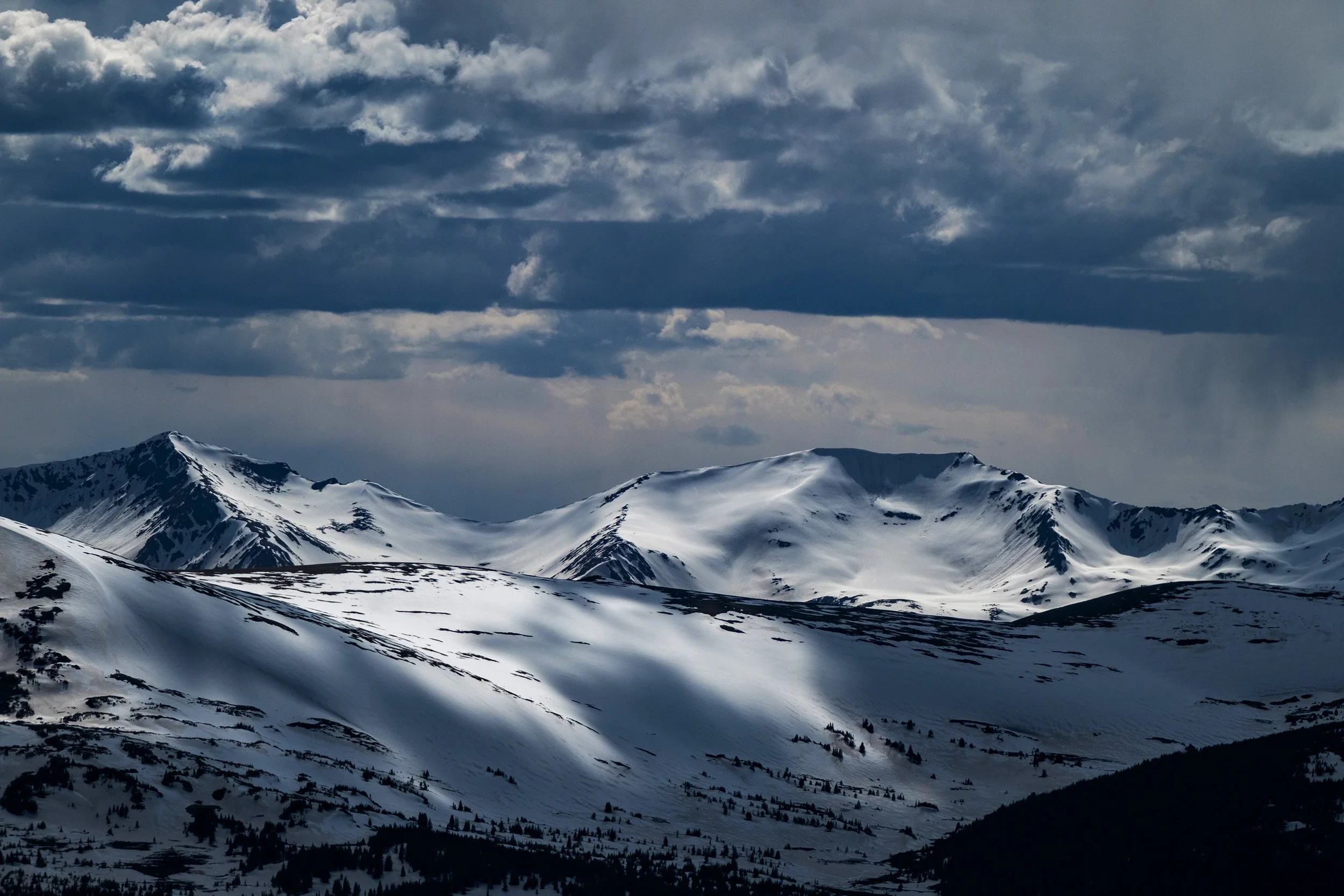 The Rocky Mountains: Light, Scale, and Silence in a Cinematic Alpine Landscape