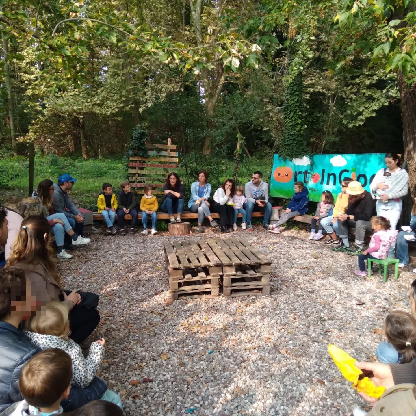 🌻
Giornata Aperta 2025
Fattorie Didattiche del Veneto 

Grazie per aver condiviso con noi questa giornata particolare: il meleto, l'orto con i suoi semi e i suoi sapori, le api e il cibo che prepariamo sempre con grande cura e che racconta di noi e 