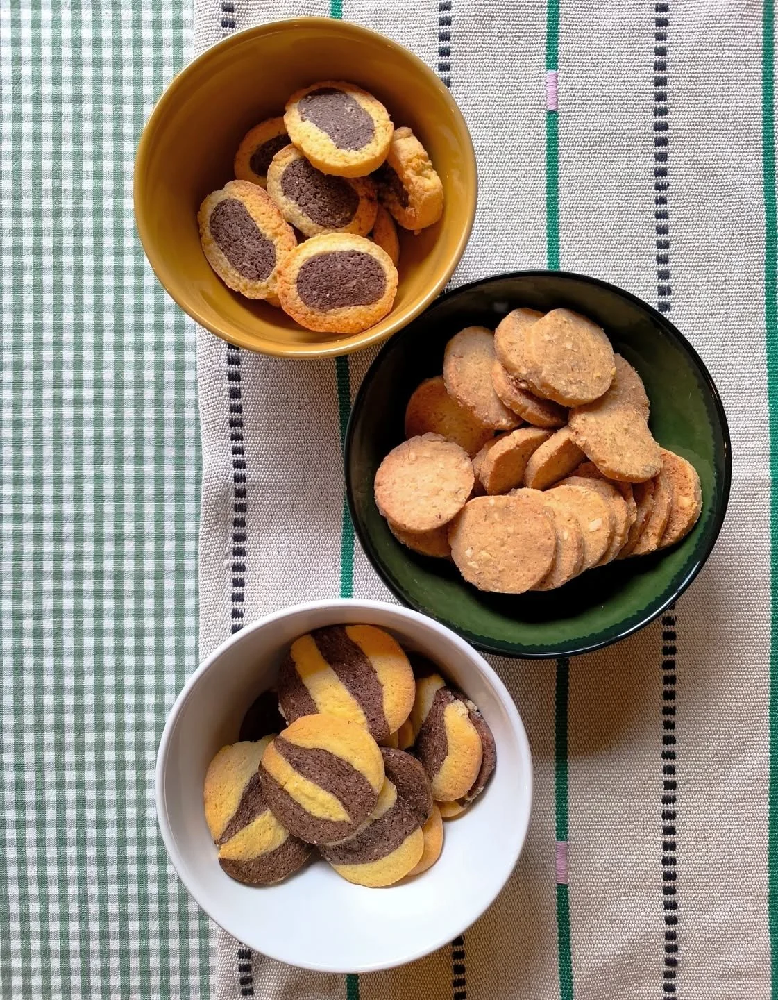 🌻
I nostri biscotti, le nostre torte, i nostri dolci.

Buona colazione!

#colazioneinfattoria