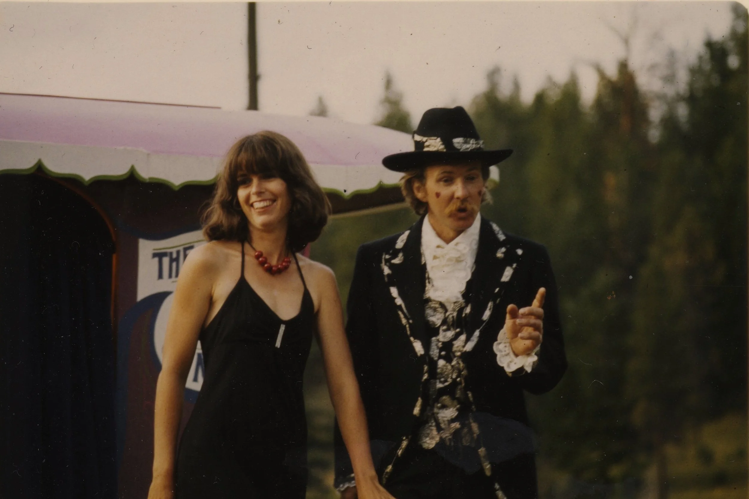Nans and Paul as Lady Love and Dr. Heart in the horse-drawn days