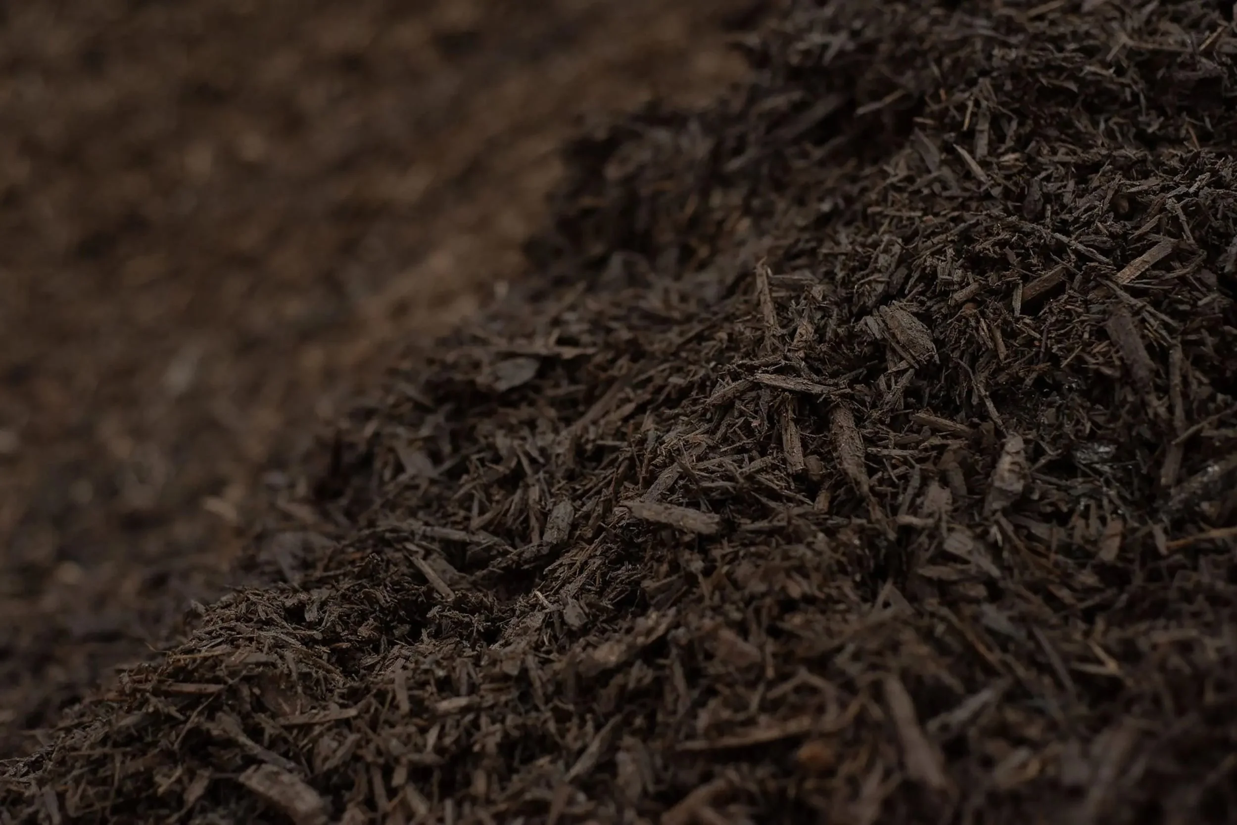 colored-platinum-mulch-brown1 copy.jpg