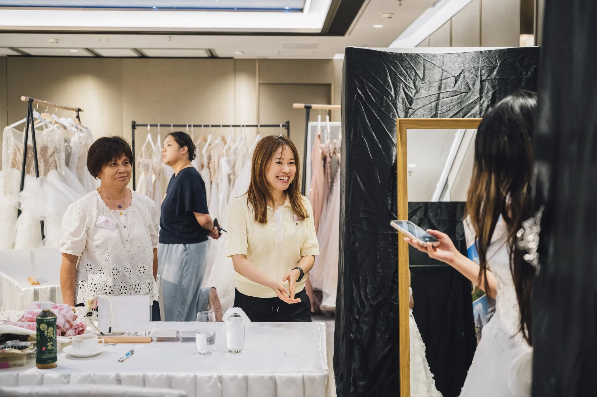 20260920-SampleSale-36.jpg