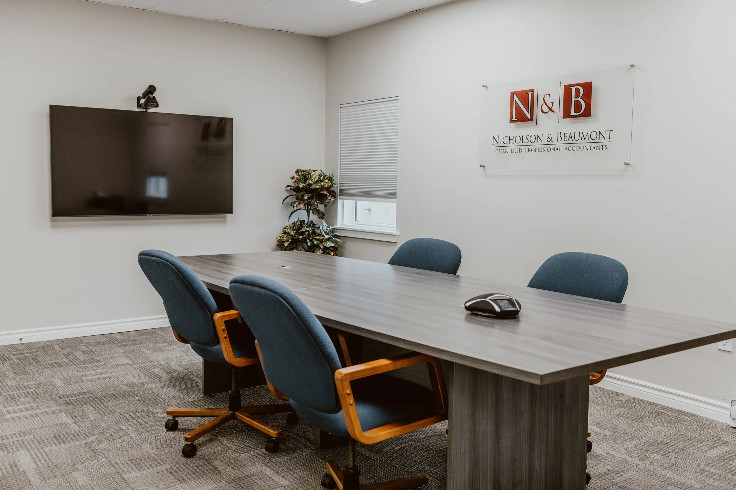 N&B-Woodstock-Office-1.jpg
