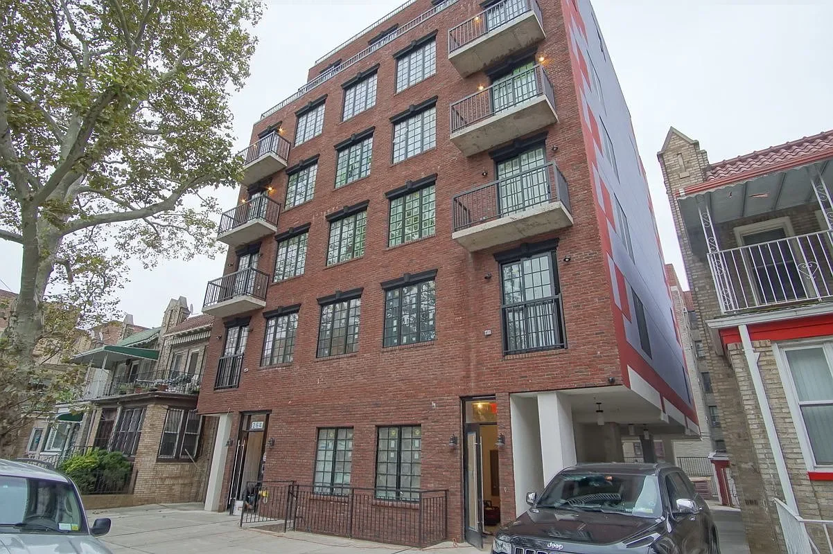 4716 5th Ave Sunset Park Brooklyn.jpg