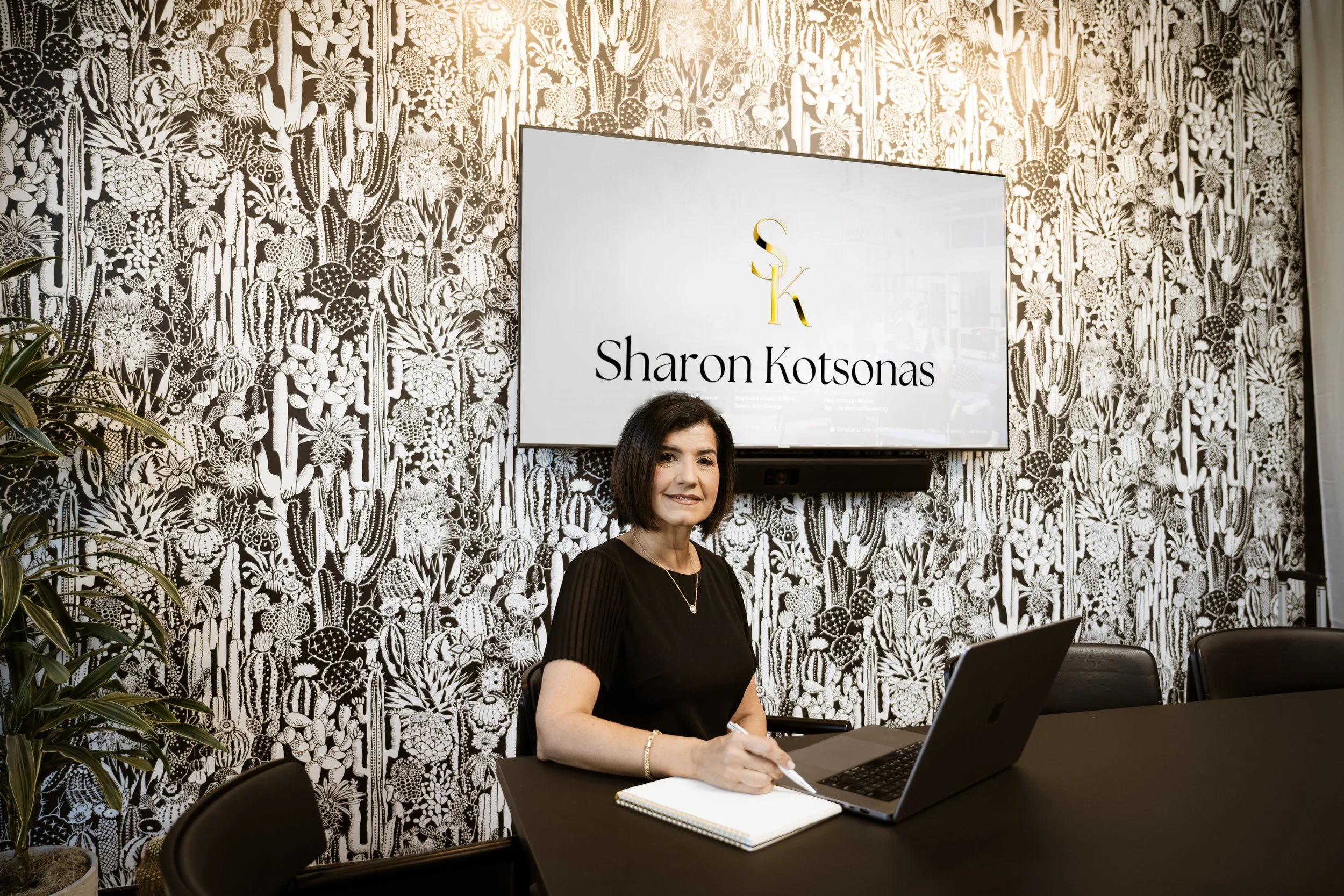 Sharon Kotsonas AZ Realtor (Bilingual Spanish/English)
