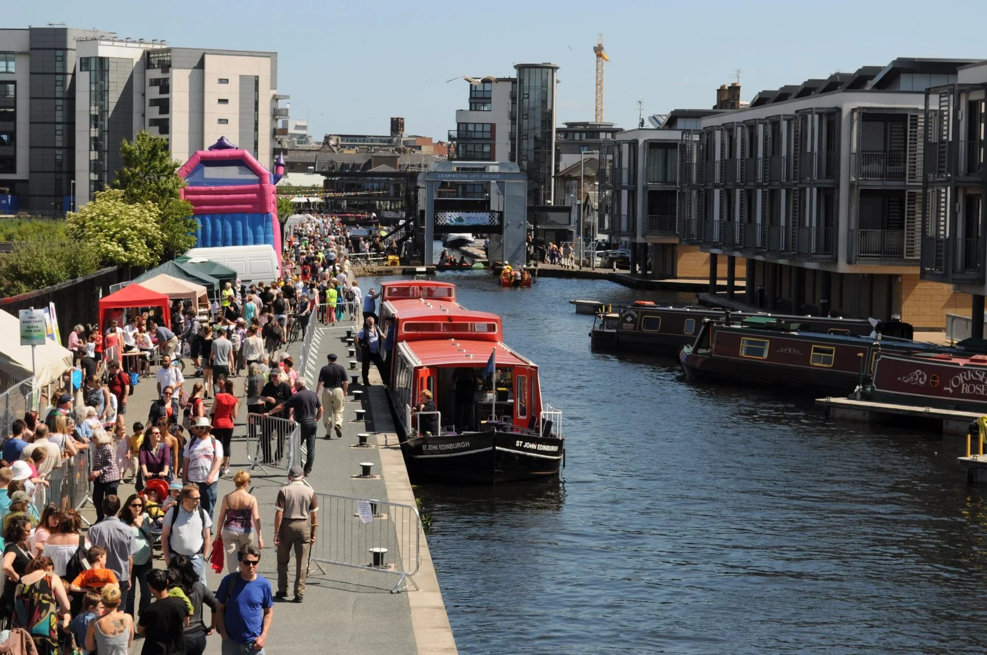 Edinburgh-Union-Canal-Festival-and-Raft-Race.jpg-2.webp